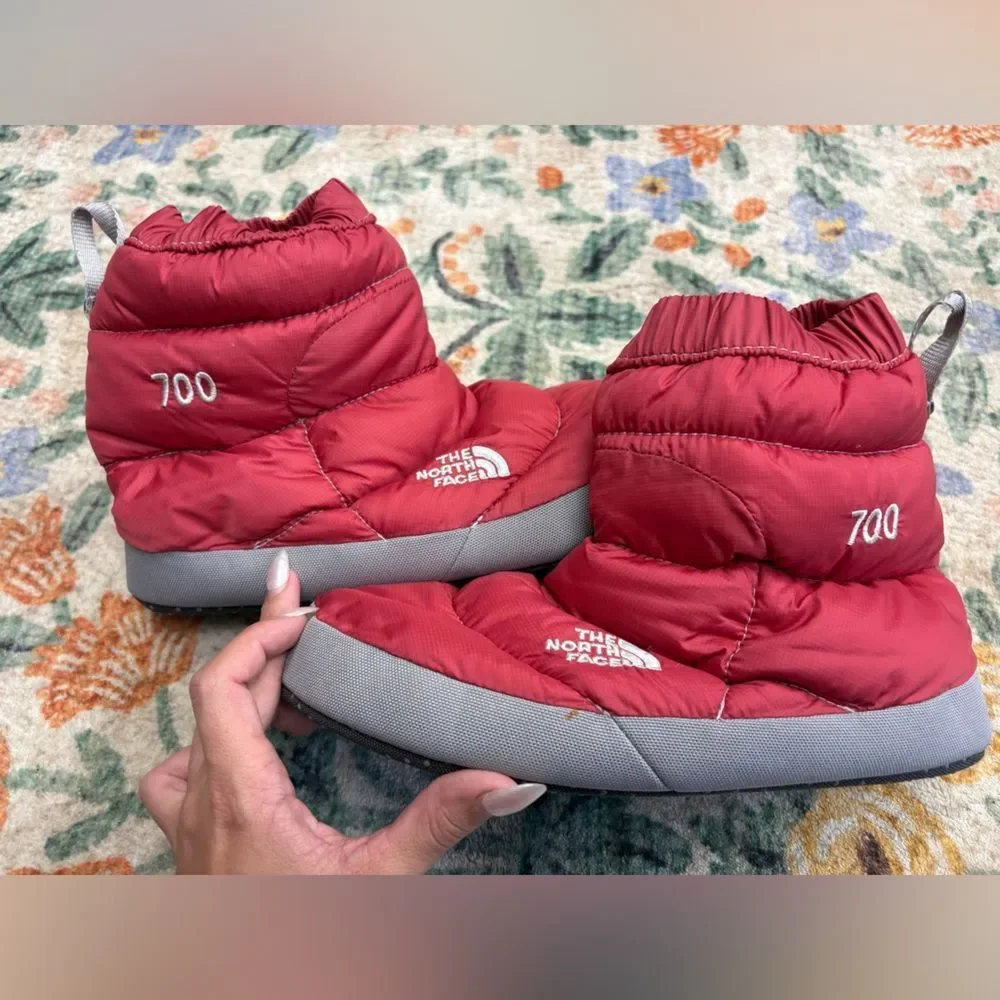 The North Face 700 Goose Down Insulated Boot Slipper Booties Red Small - Picture 1 of 10